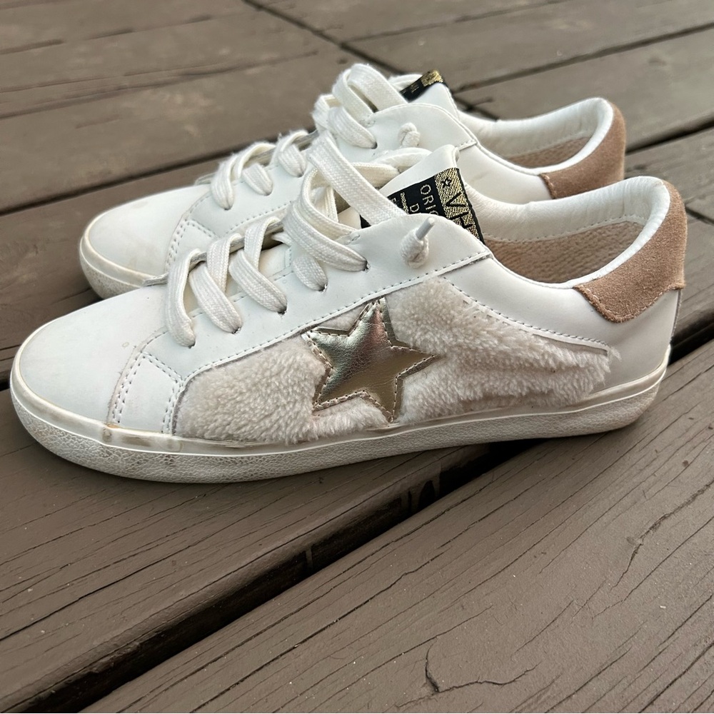 Vintage Havana Leather & Fuzzy Faux Fur “Wren” Ivory Cream Sneakers | Size 8 - Picture 2 of 14